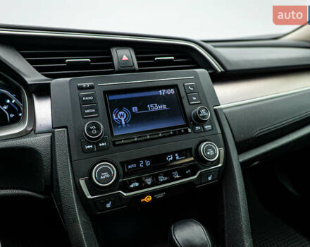 Хонда Цивик, объемом двигателя 1.6 л и пробегом 141 тыс. км за 15995 $, фото 15 на Automoto.ua