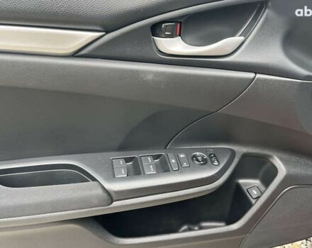 Хонда Цивик, объемом двигателя 2 л и пробегом 51 тыс. км за 17800 $, фото 7 на Automoto.ua