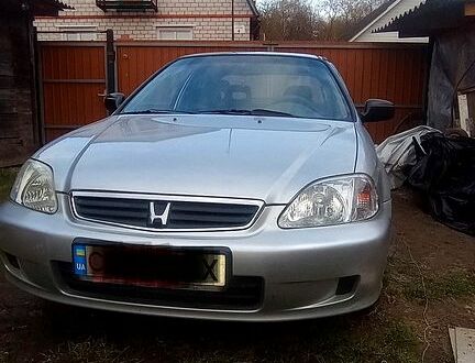Хонда Сівік 1999 у Корюковке на Automoto.ua Хонда Сівік, об'ємом двигуна 14 л та пробігом 220 тис. км за 3400 $, фото 1 на Automoto.ua
