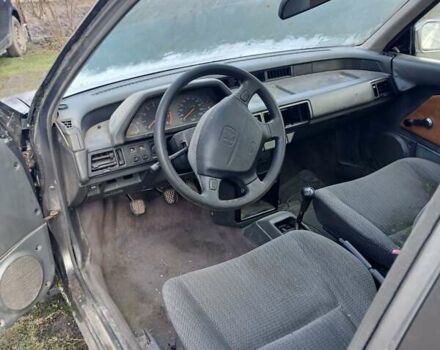 Серый Хонда Цивик, объемом двигателя 1.5 л и пробегом 200 тыс. км за 700 $, фото 2 на Automoto.ua