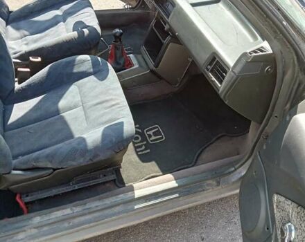 Серый Хонда Цивик, объемом двигателя 1.4 л и пробегом 300 тыс. км за 1399 $, фото 10 на Automoto.ua