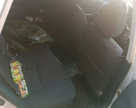 Серый Хонда Цивик, объемом двигателя 1.4 л и пробегом 324 тыс. км за 2900 $, фото 4 на Automoto.ua