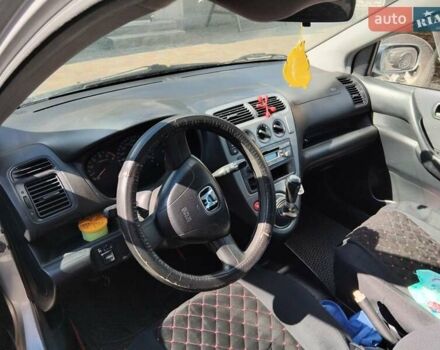 Серый Хонда Цивик, объемом двигателя 1.7 л и пробегом 270 тыс. км за 3200 $, фото 6 на Automoto.ua