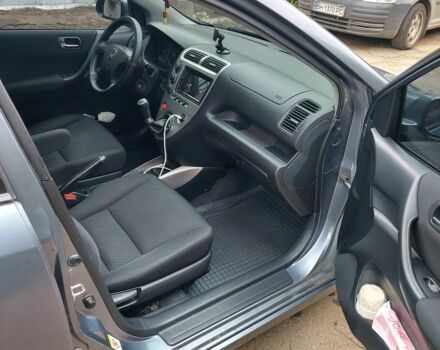 Серый Хонда Цивик, объемом двигателя 1.6 л и пробегом 251 тыс. км за 3500 $, фото 4 на Automoto.ua