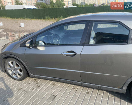 Серый Хонда Цивик, объемом двигателя 1.8 л и пробегом 285 тыс. км за 4800 $, фото 7 на Automoto.ua