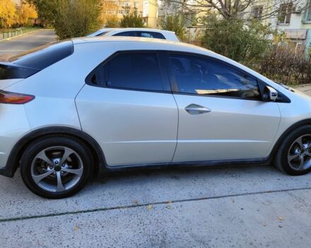 Серый Хонда Цивик, объемом двигателя 1.8 л и пробегом 322 тыс. км за 5400 $, фото 2 на Automoto.ua