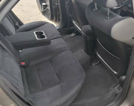 Серый Хонда Цивик, объемом двигателя 1.34 л и пробегом 245 тыс. км за 5200 $, фото 2 на Automoto.ua