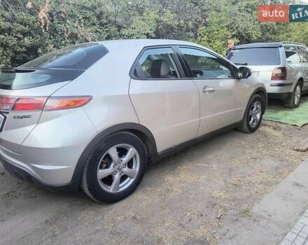 Серый Хонда Цивик, объемом двигателя 1.3 л и пробегом 330 тыс. км за 5500 $, фото 3 на Automoto.ua