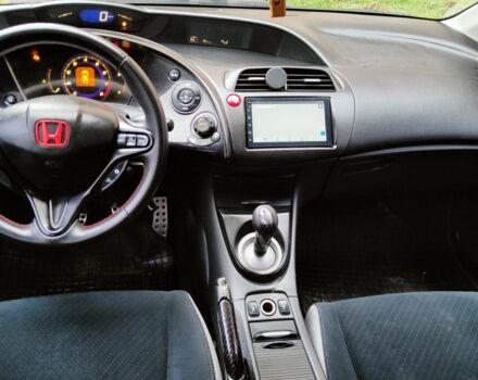 Серый Хонда Цивик, объемом двигателя 1.8 л и пробегом 322 тыс. км за 5400 $, фото 6 на Automoto.ua