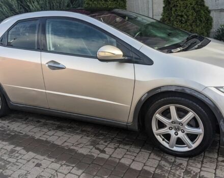 Серый Хонда Цивик, объемом двигателя 1.8 л и пробегом 269 тыс. км за 3072 $, фото 1 на Automoto.ua