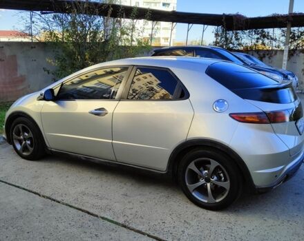 Серый Хонда Цивик, объемом двигателя 1.8 л и пробегом 322 тыс. км за 5400 $, фото 5 на Automoto.ua