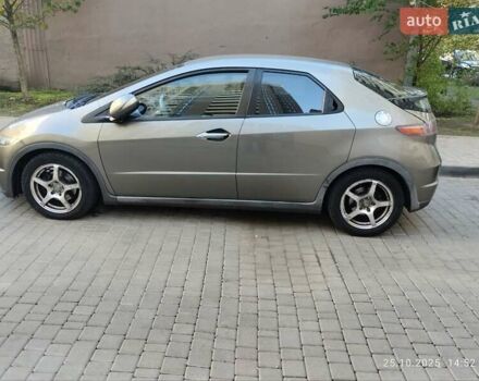 Серый Хонда Цивик, объемом двигателя 1.34 л и пробегом 245 тыс. км за 5500 $, фото 2 на Automoto.ua