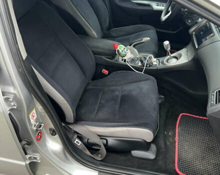 Серый Хонда Цивик, объемом двигателя 1.8 л и пробегом 250 тыс. км за 5400 $, фото 7 на Automoto.ua