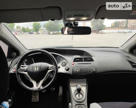 Серый Хонда Цивик, объемом двигателя 2.2 л и пробегом 240 тыс. км за 6500 $, фото 4 на Automoto.ua