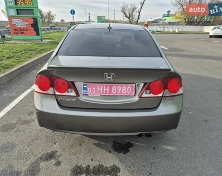 Серый Хонда Цивик, объемом двигателя 1.8 л и пробегом 181 тыс. км за 5200 $, фото 5 на Automoto.ua