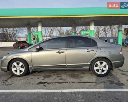 Серый Хонда Цивик, объемом двигателя 1.8 л и пробегом 181 тыс. км за 5200 $, фото 7 на Automoto.ua