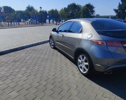 Серый Хонда Цивик, объемом двигателя 1.8 л и пробегом 186 тыс. км за 5200 $, фото 1 на Automoto.ua