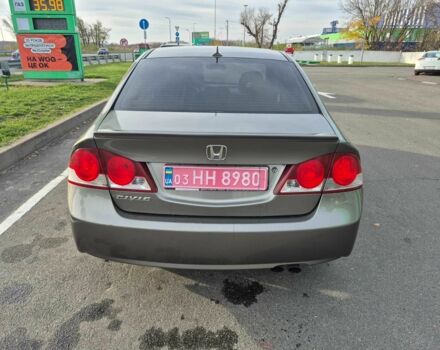 Серый Хонда Цивик, объемом двигателя 1.8 л и пробегом 181 тыс. км за 5200 $, фото 5 на Automoto.ua
