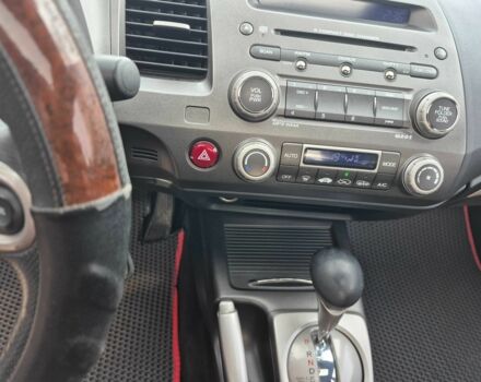 Серый Хонда Цивик, объемом двигателя 1.8 л и пробегом 181 тыс. км за 5200 $, фото 11 на Automoto.ua