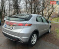 Серый Хонда Цивик, объемом двигателя 1.8 л и пробегом 250 тыс. км за 4400 $, фото 5 на Automoto.ua