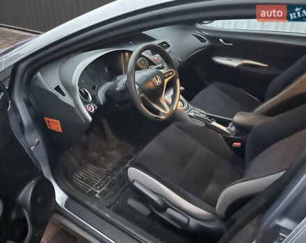 Серый Хонда Цивик, объемом двигателя 1.8 л и пробегом 240 тыс. км за 5500 $, фото 8 на Automoto.ua