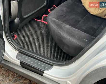 Серый Хонда Цивик, объемом двигателя 1.8 л и пробегом 250 тыс. км за 4400 $, фото 13 на Automoto.ua