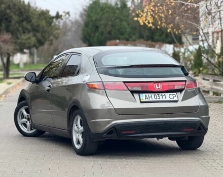 Серый Хонда Цивик, объемом двигателя 1.8 л и пробегом 250 тыс. км за 3200 $, фото 5 на Automoto.ua