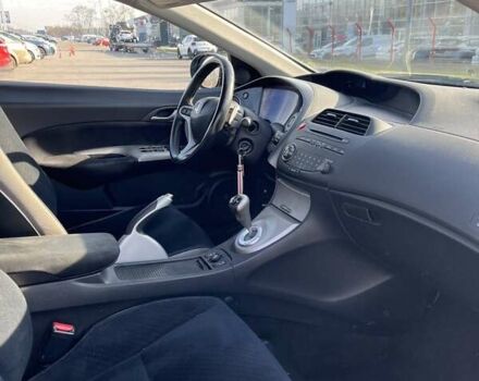 Хонда Цивик 2007 в Киеве на Automoto.ua Серый Хонда Цивик, объемом двигателя 1.8 л и пробегом 306 тыс. км за 5400 $, фото 4 на Automoto.ua