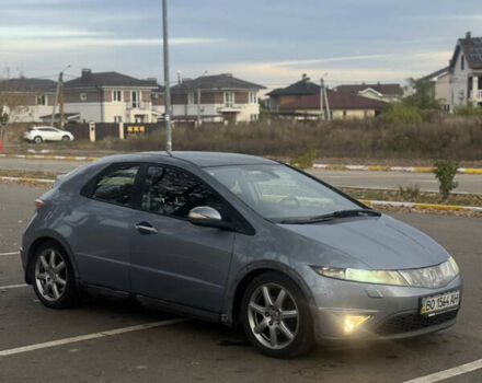 Серый Хонда Цивик, объемом двигателя 1.8 л и пробегом 306 тыс. км за 5400 $, фото 1 на Automoto.ua