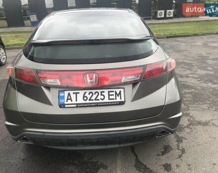 Серый Хонда Цивик, объемом двигателя 1.8 л и пробегом 289 тыс. км за 5500 $, фото 1 на Automoto.ua