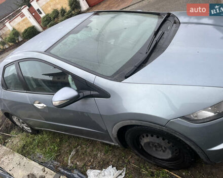 Серый Хонда Цивик, объемом двигателя 1.8 л и пробегом 240 тыс. км за 5500 $, фото 2 на Automoto.ua