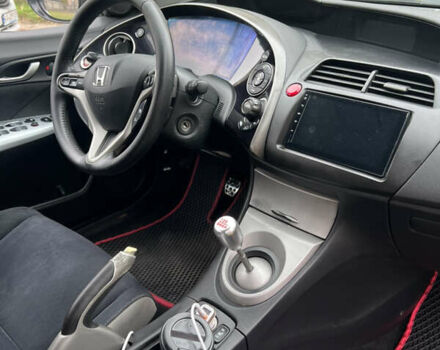 Серый Хонда Цивик, объемом двигателя 1.8 л и пробегом 250 тыс. км за 5400 $, фото 6 на Automoto.ua