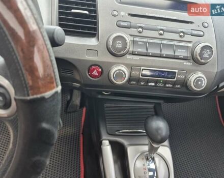 Серый Хонда Цивик, объемом двигателя 1.8 л и пробегом 181 тыс. км за 5200 $, фото 12 на Automoto.ua