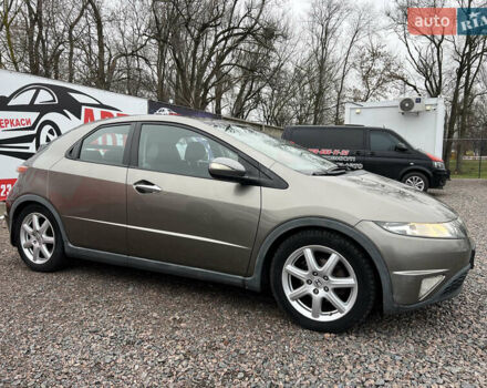 Серый Хонда Цивик, объемом двигателя 1.8 л и пробегом 195 тыс. км за 5800 $, фото 8 на Automoto.ua