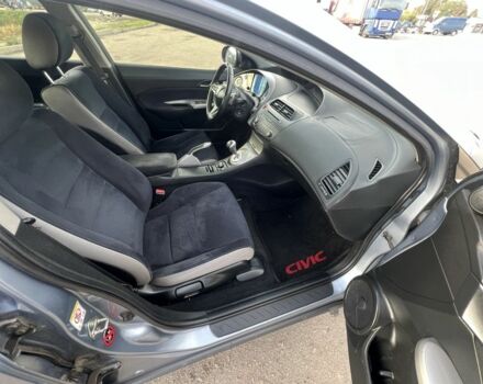 Серый Хонда Цивик, объемом двигателя 1.8 л и пробегом 211 тыс. км за 4600 $, фото 11 на Automoto.ua