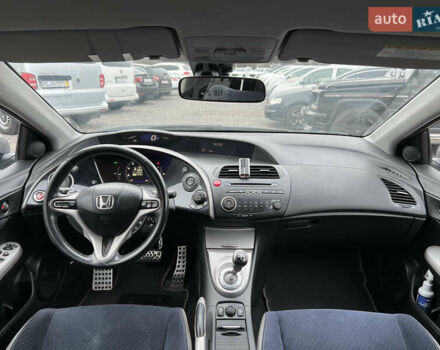 Серый Хонда Цивик, объемом двигателя 1.8 л и пробегом 195 тыс. км за 5800 $, фото 13 на Automoto.ua