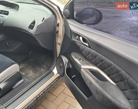 Серый Хонда Цивик, объемом двигателя 1.8 л и пробегом 230 тыс. км за 6500 $, фото 13 на Automoto.ua