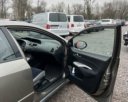 Серый Хонда Цивик, объемом двигателя 1.8 л и пробегом 195 тыс. км за 5800 $, фото 14 на Automoto.ua