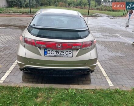 Серый Хонда Цивик, объемом двигателя 1.8 л и пробегом 230 тыс. км за 6500 $, фото 6 на Automoto.ua