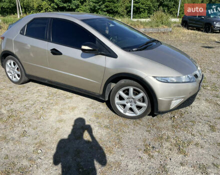 Серый Хонда Цивик, объемом двигателя 1.8 л и пробегом 230 тыс. км за 5500 $, фото 6 на Automoto.ua