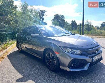 Сірий Хонда Сівік, об'ємом двигуна 1.5 л та пробігом 106 тис. км за 15500 $, фото 1 на Automoto.ua