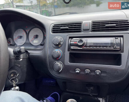 Хонда Цивик 2002 в Черновцах на Automoto.ua Серый Хонда Цивик, объемом двигателя 1.7 л и пробегом 180 тыс. км за 3850 $, фото 17 на Automoto.ua