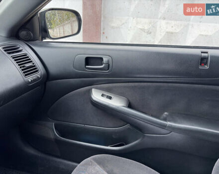 Хонда Цивик 2002 в Черновцах на Automoto.ua Серый Хонда Цивик, объемом двигателя 1.7 л и пробегом 180 тыс. км за 3850 $, фото 15 на Automoto.ua