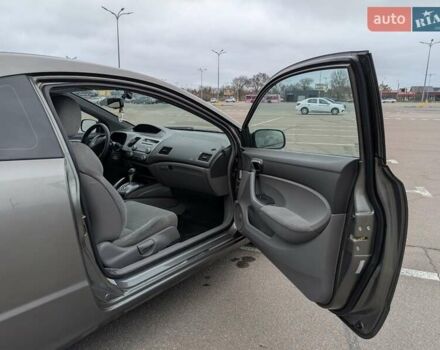 Сірий Хонда Сівік, об'ємом двигуна 1.8 л та пробігом 119 тис. км за 6500 $, фото 4 на Automoto.ua