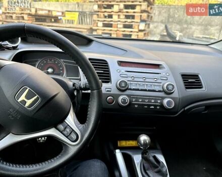 Сірий Хонда Сівік, об'ємом двигуна 2 л та пробігом 270 тис. км за 7000 $, фото 1 на Automoto.ua