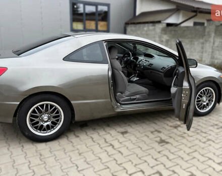 Серый Хонда Цивик, объемом двигателя 1.8 л и пробегом 143 тыс. км за 6999 $, фото 6 на Automoto.ua