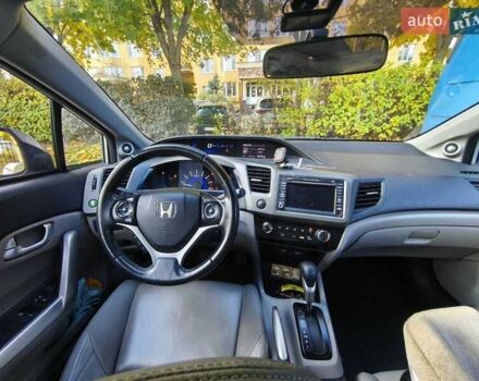 Серый Хонда Цивик, объемом двигателя 1.8 л и пробегом 150 тыс. км за 10400 $, фото 4 на Automoto.ua