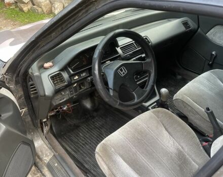 Серый Хонда Цивик, объемом двигателя 1.6 л и пробегом 333 тыс. км за 1000 $, фото 5 на Automoto.ua