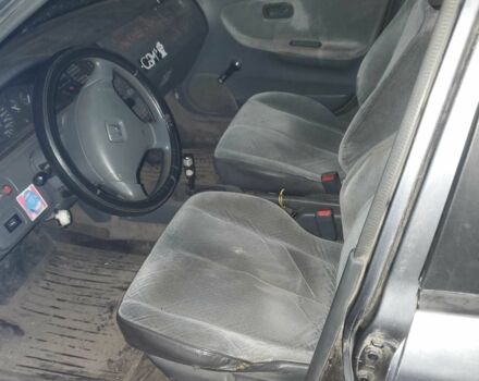 Серый Хонда Цивик, объемом двигателя 1.6 л и пробегом 350 тыс. км за 476 $, фото 4 на Automoto.ua