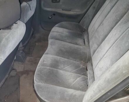 Серый Хонда Цивик, объемом двигателя 1.6 л и пробегом 350 тыс. км за 476 $, фото 3 на Automoto.ua